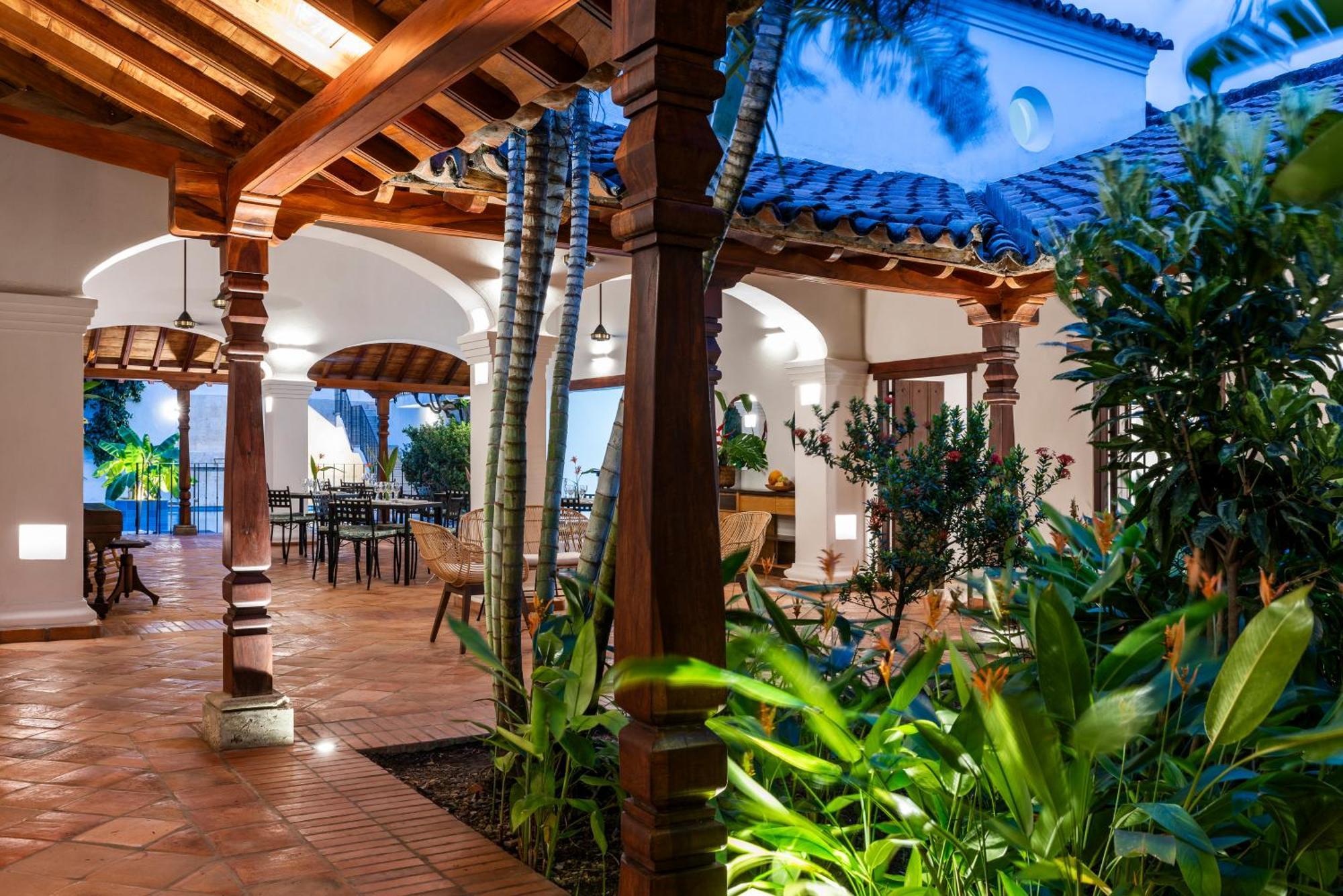Karakali Boutique Hotel 몸포스 외부 사진